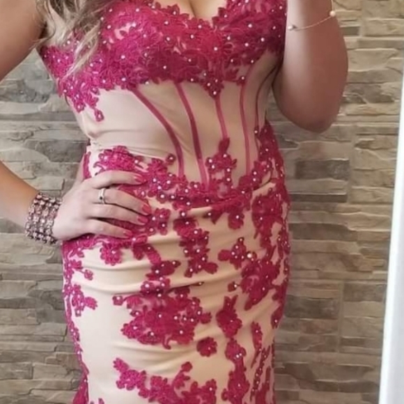 Wedding Guest Dress - Fits size 4 to 6 - Picture 4 of 4